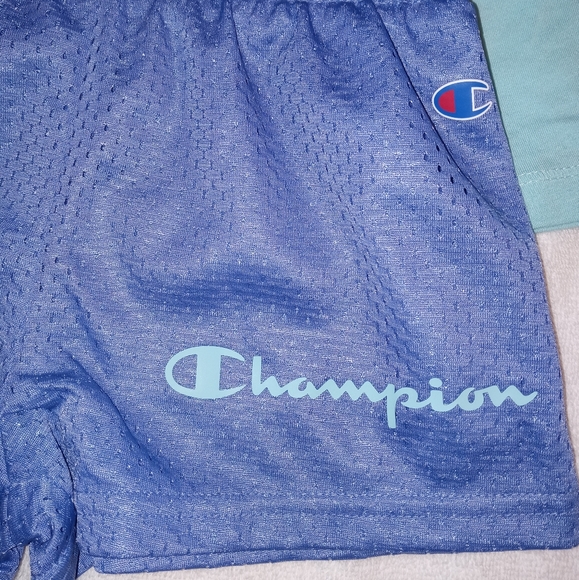 🆕Champion | Girls 2 Piece Short & Shirt Set Size 4 & 6 - Picture 4 of 12